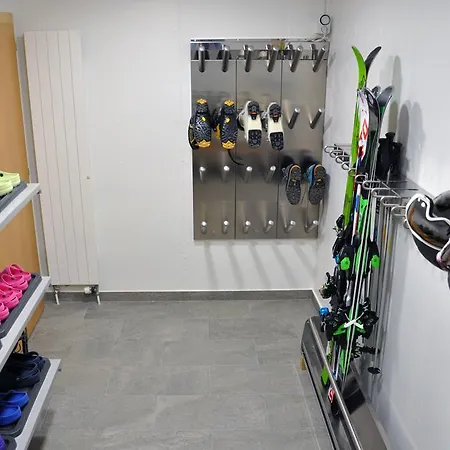 Z'wichjehues Apartman *